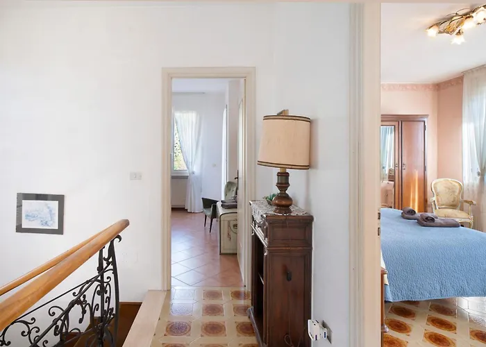 别墅 In Collina Vista Mare 圣雷默