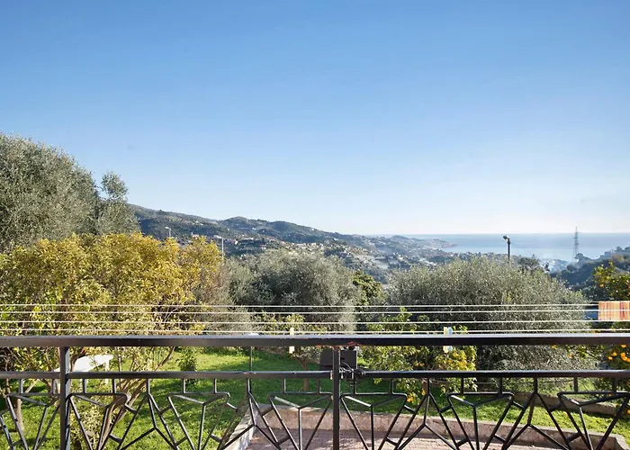 别墅 In Collina Vista Mare 圣雷默